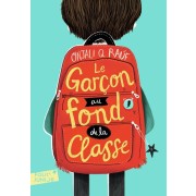  Le garçon au fond de la classe  