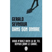  Dans son ombre  