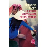  La petite marchande de souvenirs  