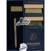  Kit clean sneakers premium - Le livre d'entretien avec 1 brosse à poils souples, 1 brosse à poils durs, 1 petite brosse et 1 gomme anti-traces  