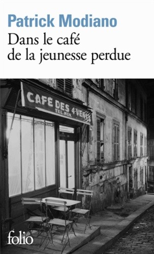  Dans le café de la jeunesse perdue  