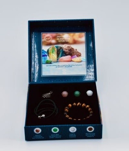  Coffret Mes pierres de bien-être à porter - Le livre d'explications avec 1 boîte écrin, 3 stone ball, 1 pendentif spirale, 1 cordon/collier, 1 bracelet en pierre oeil de tigre 