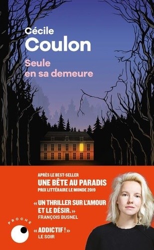  Seule en sa demeure  
